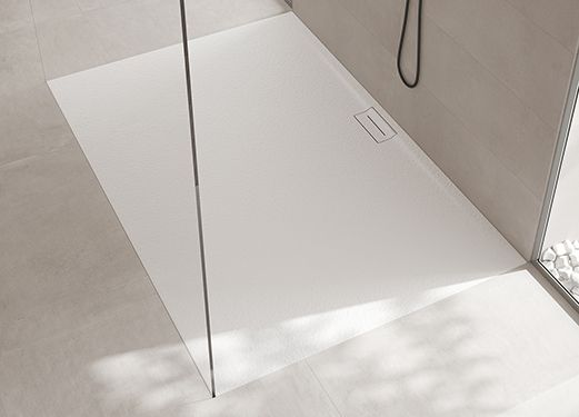 les receveurs de douche disponible chez EST SANITAIRE